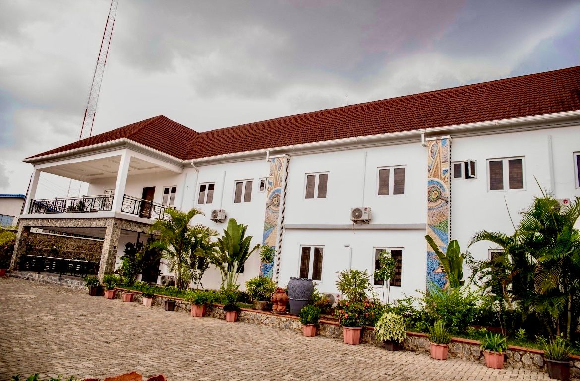 3 Bedroom Bungalow Apartment — ₦330,000/night | GidiStay — 3 bed resort in ibadan, Oyo state (main view)