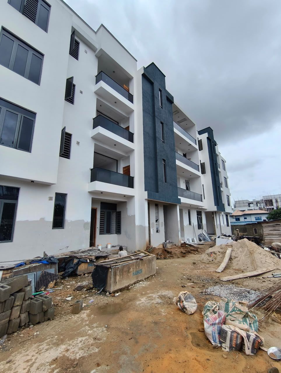 3-Bedroom Apartment with Bq,Swimming pool For Sale in Ikeja GRA Lagos — ₦500,000,000 | GidiStay — 1 bed apartment in Ikeja, Lagos (interior)