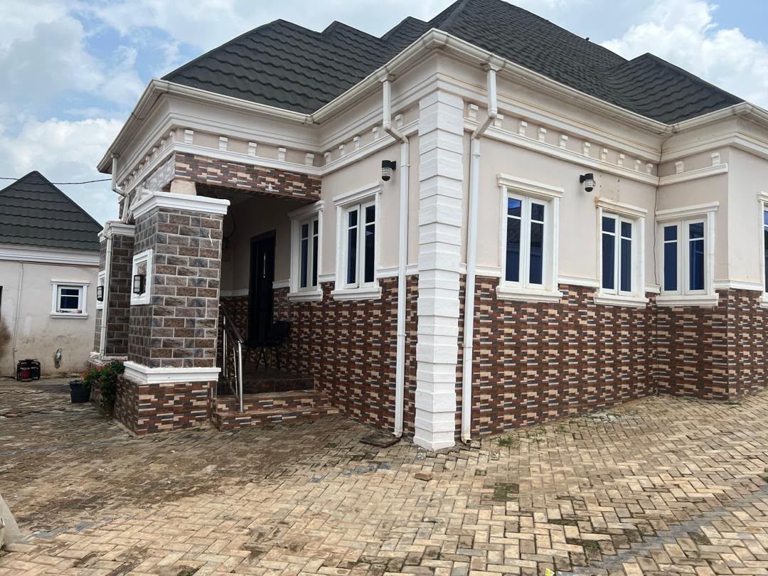 3-Bedroom House For Rent in Tipper garage akala express, Ibadan — ₦1,800,000/year | GidiStay — 3 bed house in Tipper garage akala express, Ibadan (main view)