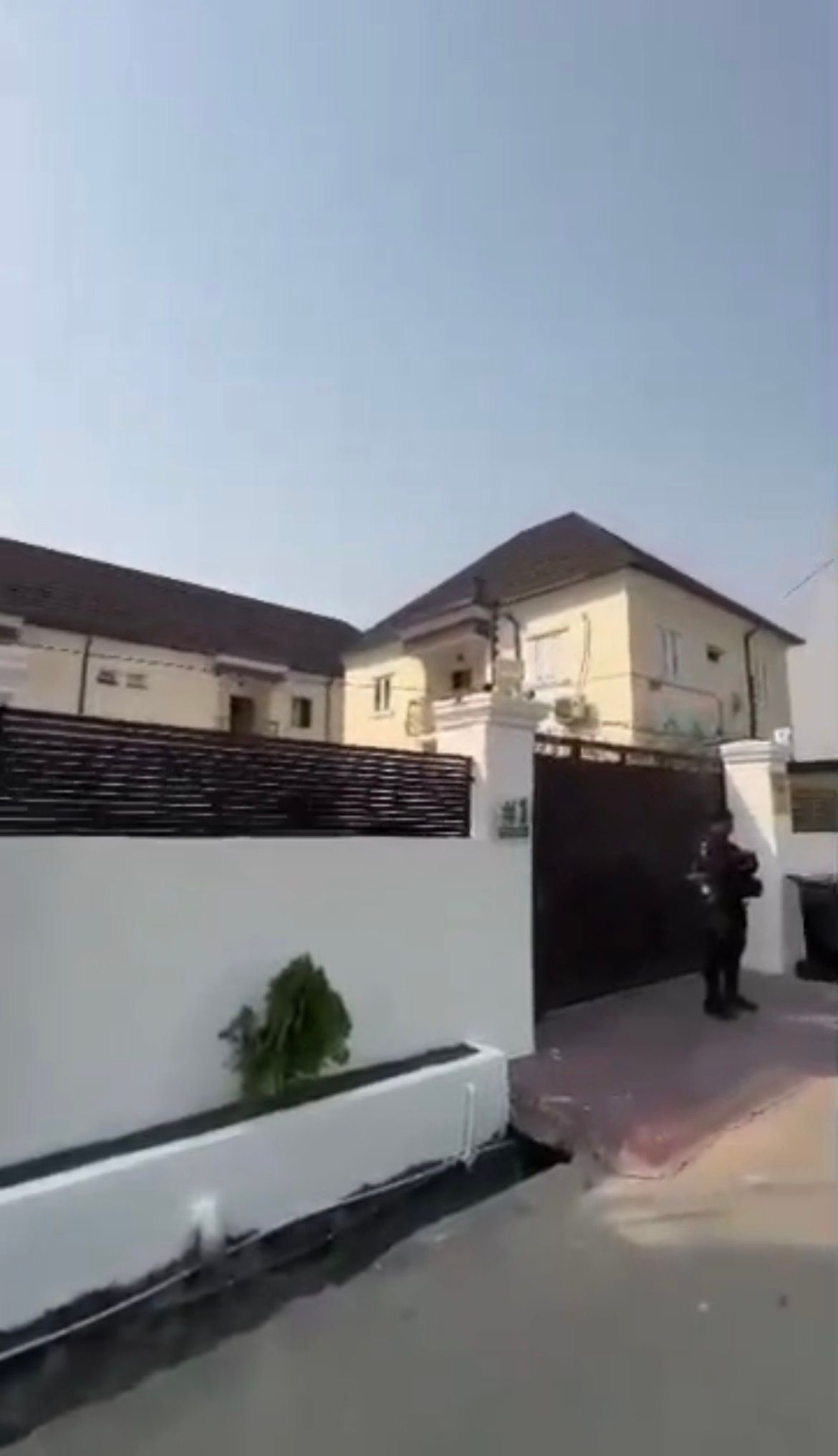 Premium Investment Property: 10-Unit Apartment Complex in Shell Cooperative — ₦550,000,000 | GidiStay — 12 bed apartment in Porthacourt, Porthacourt (main view)