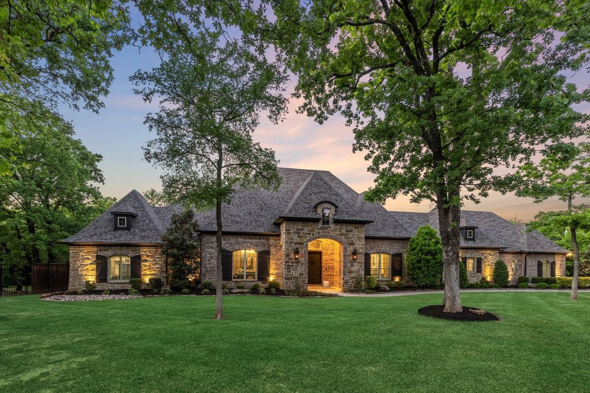 4 Beds 4 Baths