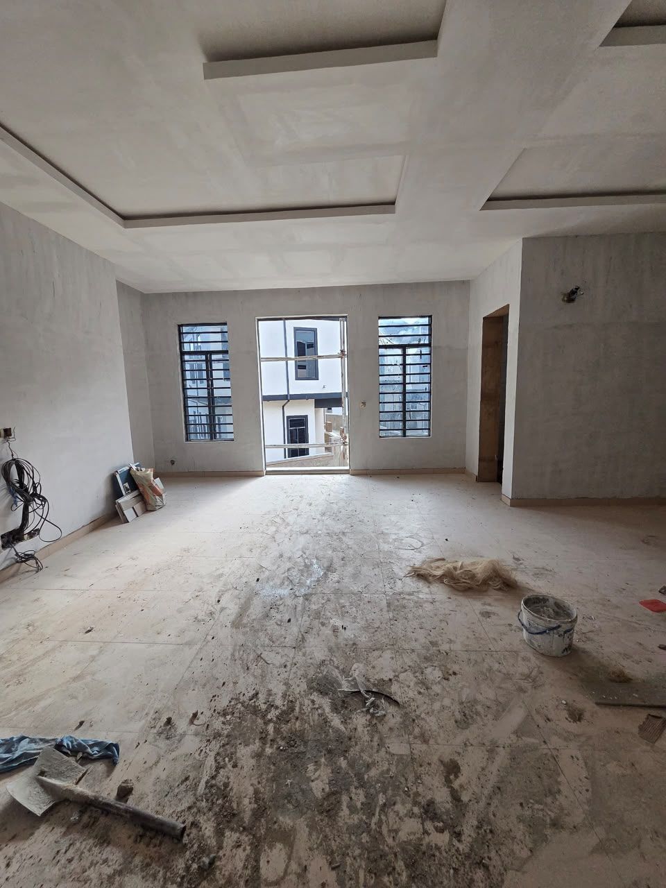 5-Bedroom Semi Detached House For Sale in Omole Phase 1, Lagos — ₦600,000,000 | GidiStay — 1 bed house in Omole Phase 1, Lagos (interior)