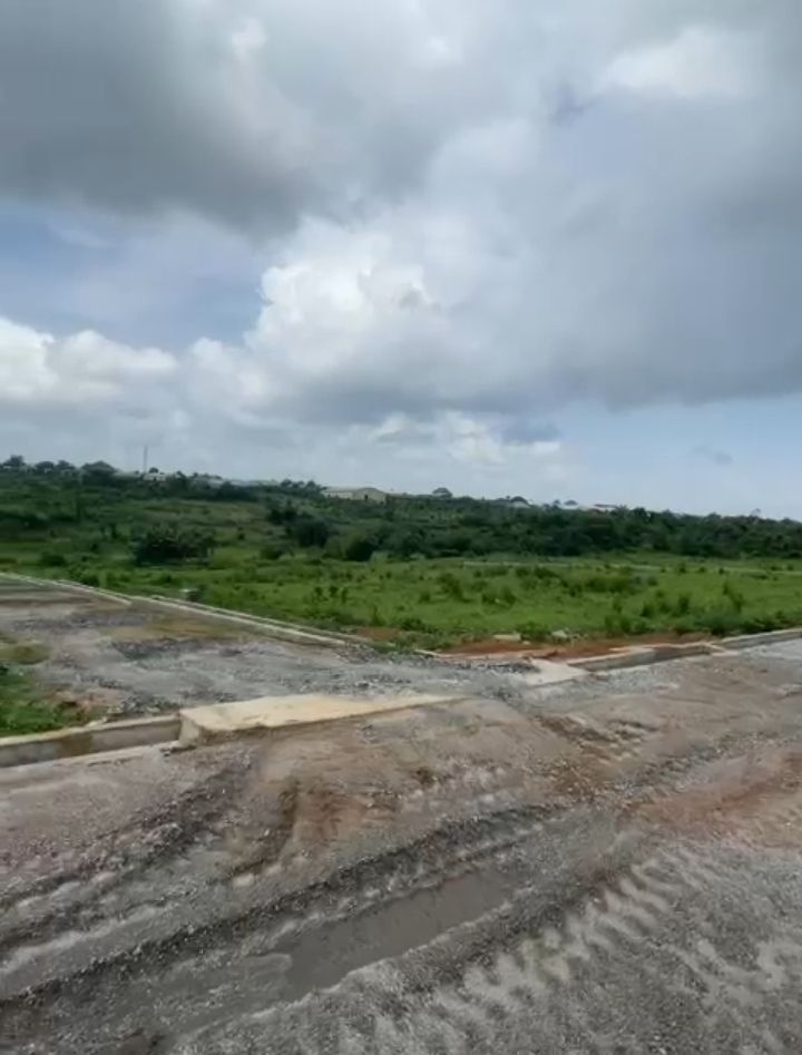 PLOTS OF LAND FOR SALE IN A NEW ESTATES LOCATED AT ATAN, OTA, OGUN STATE Plots for sale in a new Estate along idiroko road. This property comes with - Perimeter Fencing - ⁠Maximum Security - ⁠Good Road Network - ⁠CCTV - ⁠Good Drainage System - ⁠Street light and so much more. Property is 2 minutes drive from Atan bus stop Price - N15m per plot Land Title - C of O NEIGHBORHOOD: - CANAAN LAND, OTA - ⁠JALUPON RESORT - ⁠MAJOR INDUSTRIES INCLUDING IDL and Co. — ₦15,000,000 | GidiStay — 1 bed land in Ota, Ogun state (bedroom view)