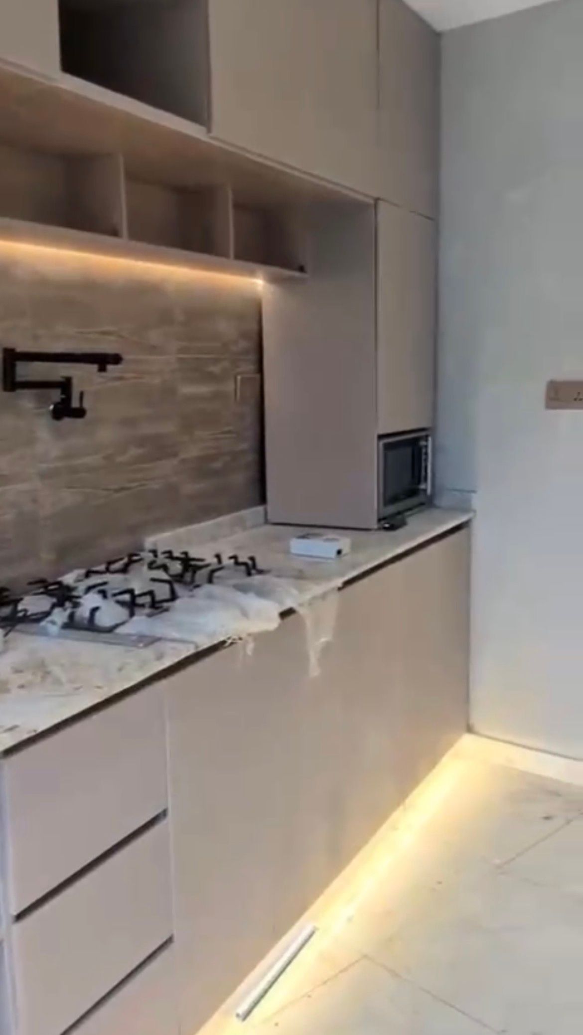 MODERN 2-BEDROOM APARTMENT (ALL ROOMS EN-SUITE) — ₦90,000,000 | GidiStay — 2 bed apartment in AWOLOWO WAY IKEJA (main view)