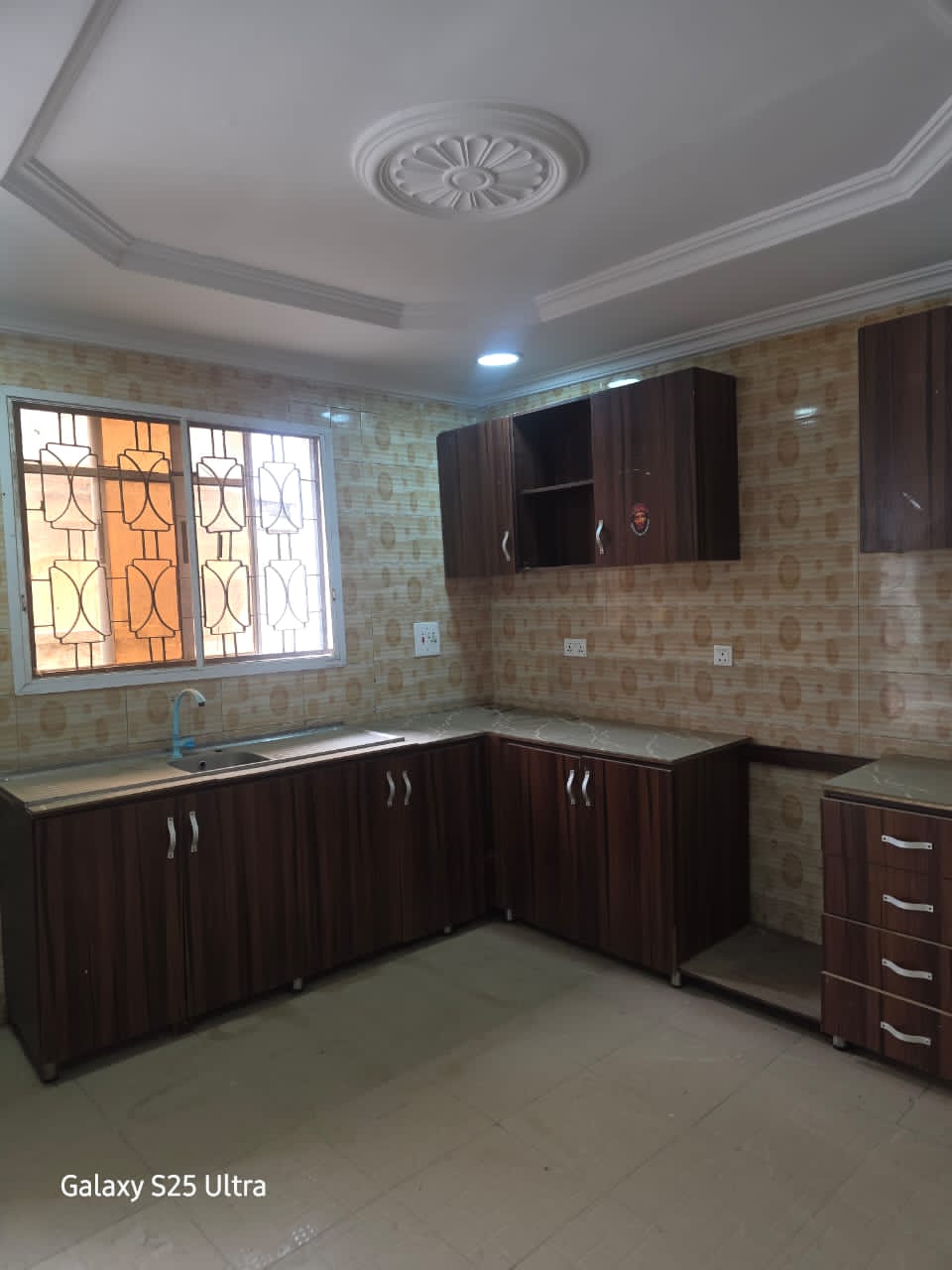 3-Bedroom House For Rent in Oluyole Estate, Ibadan — ₦2,500,000/year | GidiStay — 3 bed house in Oluyole Estate, Ibadan (main view)