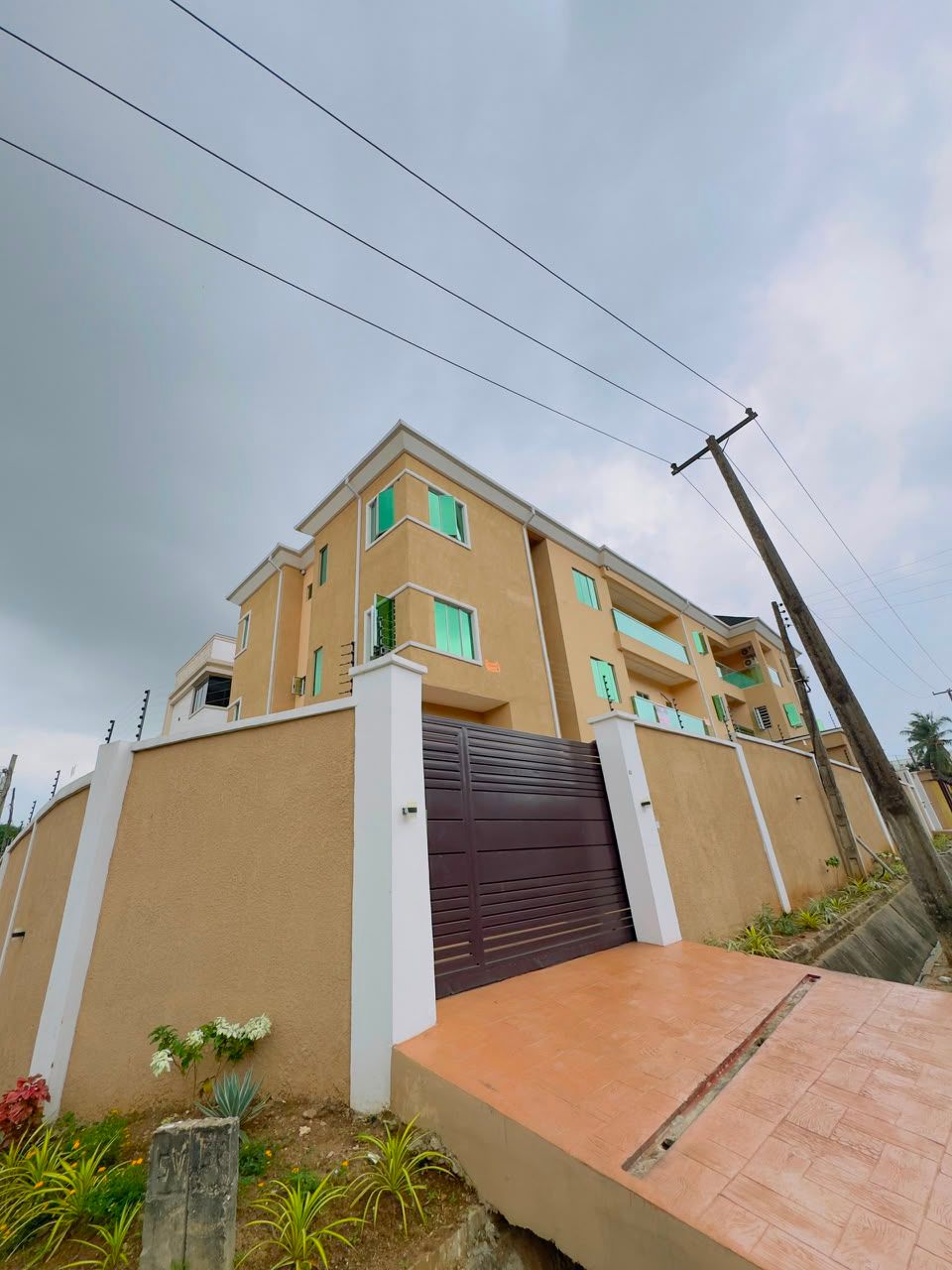 3-Bedroom Apartment For Sale in Magodo, Lagos — ₦280,000,000 | GidiStay — 1 bed apartment in Magodo, Lagos (main view)