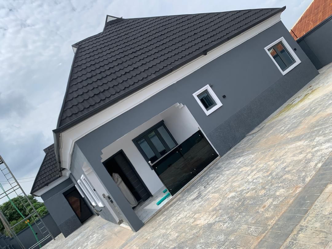 3bedroom flat at prime Estate elebu — ₦3,500,000/year | GidiStay — 3 bed apartment in Prime estate elebu of akala express (main view)