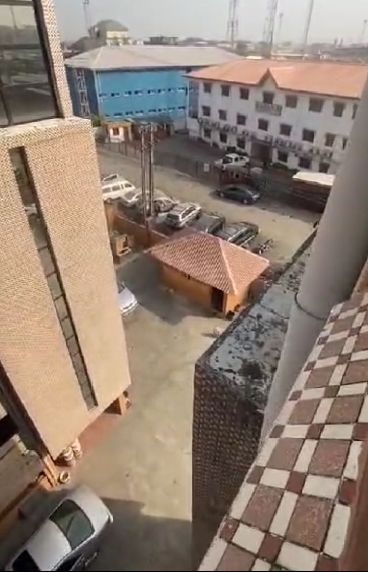 Commercial Property For Sale in Apapa, Lagos — ₦1,000,000,000 | GidiStay — 1 bed commercial in Apapa, Lagos (main view)