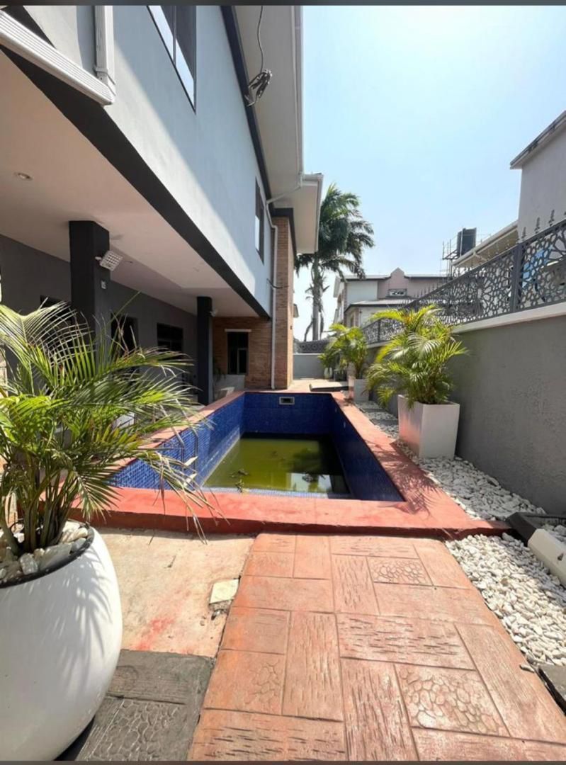 5-Bedroom Duplex For Rent in Lekki Phase 1, Lagos — ₦60,000,000/year | GidiStay — 5 bed duplex in Lekki Phase 1, Lagos (main view)
