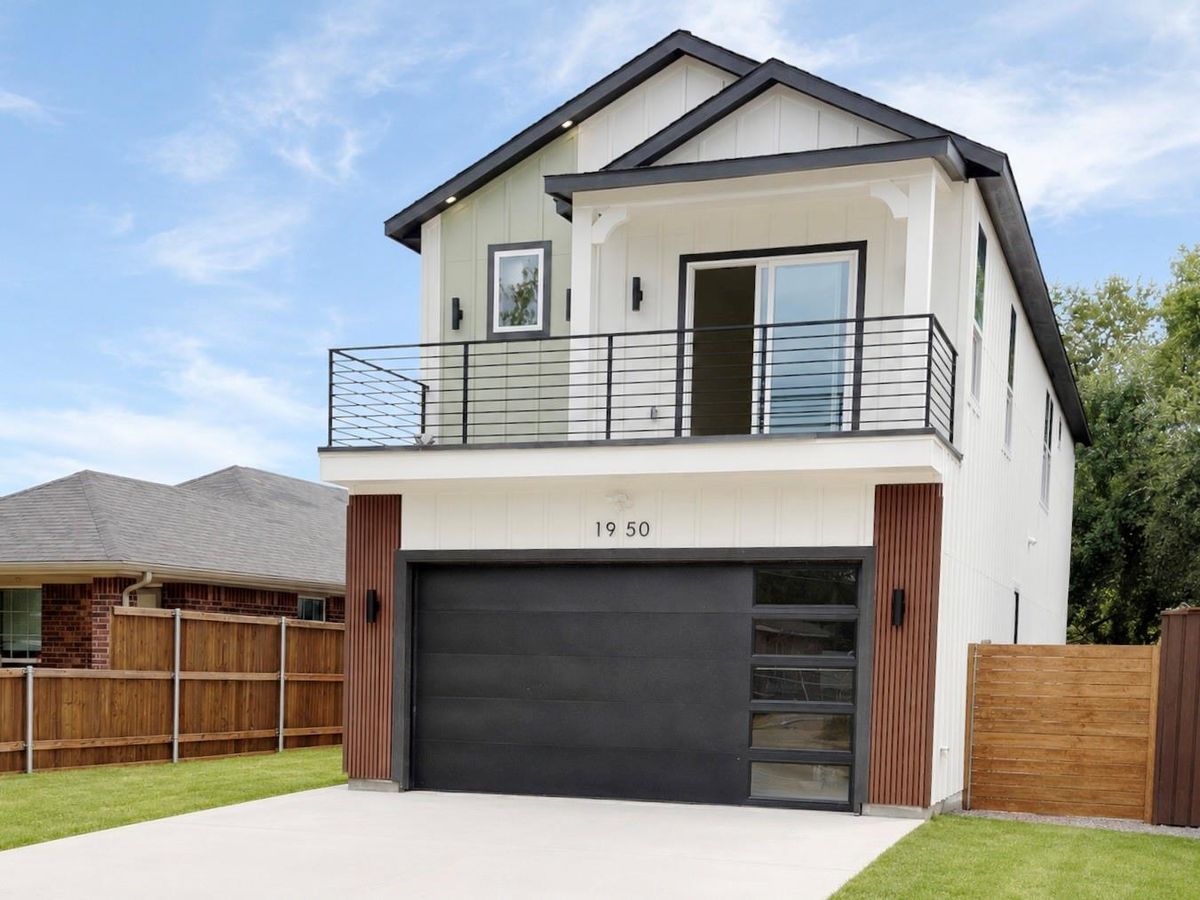 4-Bedroom 3 Bath House For Sale in Dallas
