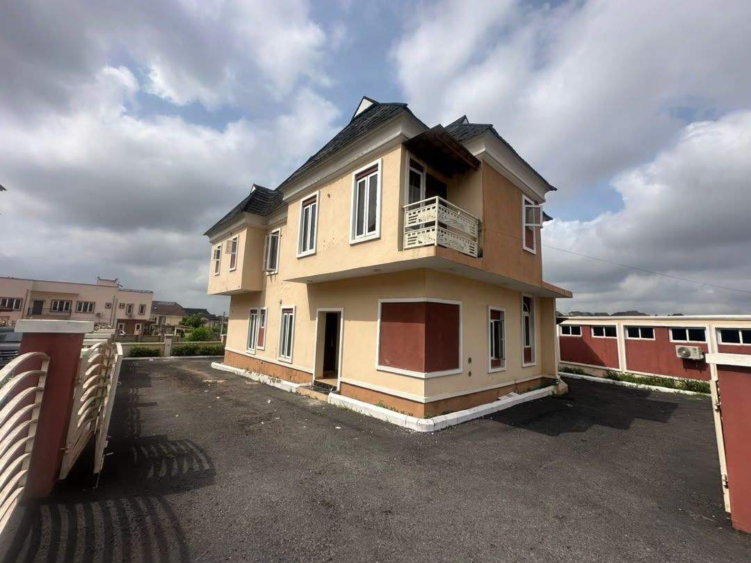 4-Bedroom Apartment For Rent in Kolapo ishola akobo — ₦8,000,000/year | GidiStay — 4 bed apartment in Kolapo ishola akobo (main view)
