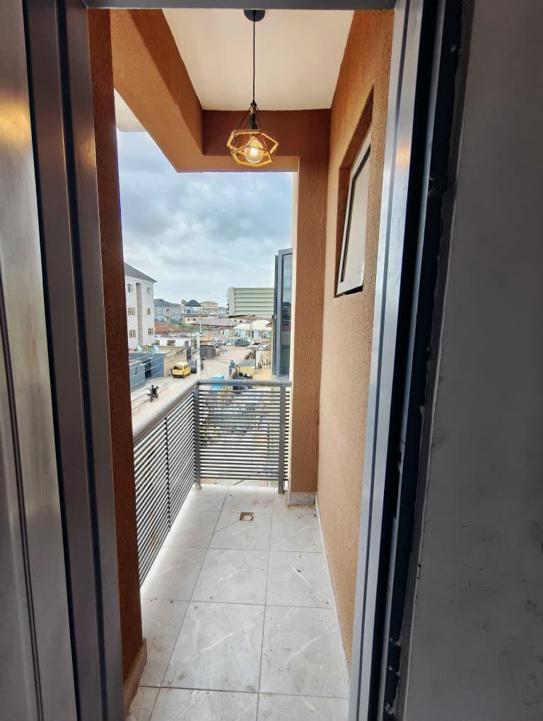 2-Bedroom Apartment For Sale in Yaba Lagos, Lagos — ₦120,000,000 | GidiStay — 1 bed apartment in Yaba, Lagos (additional view)