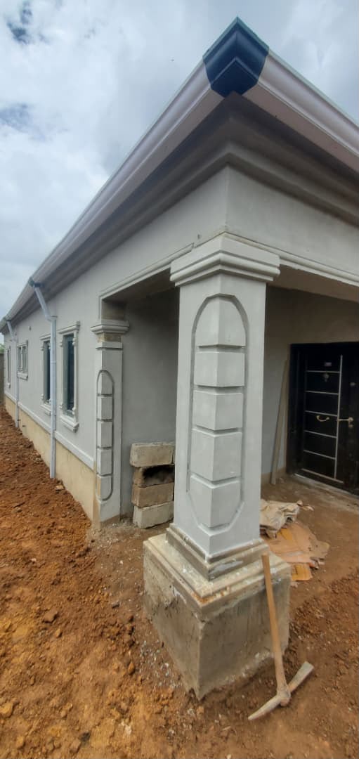 3-Bedroom House For Sale in Olakunle alaka express, Ibadan — ₦70,000,000 | GidiStay — 3 bed house in Olakunle alaka express, Ibadan (main view)