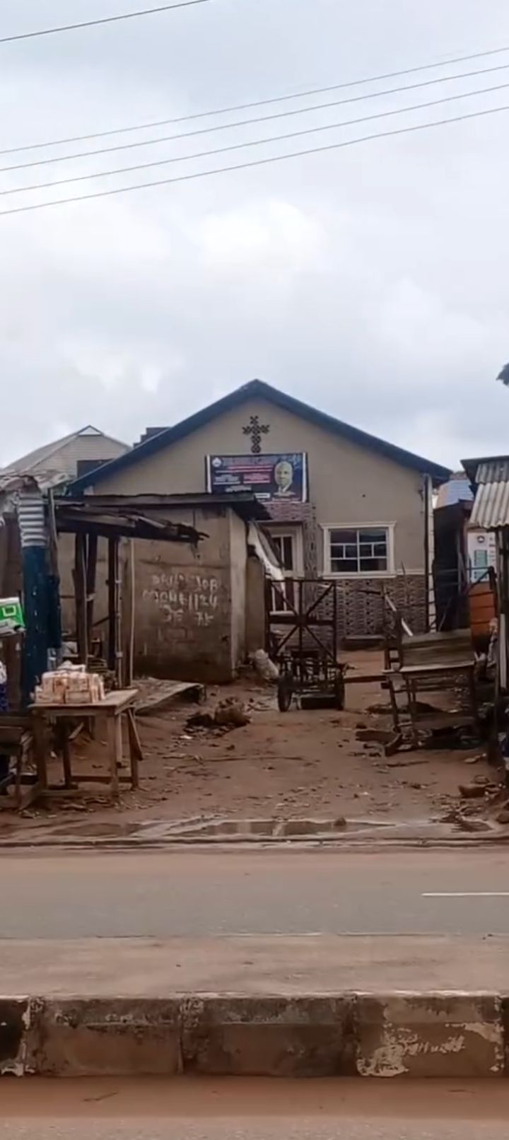 Half plot of land measuring approximately 60ft by 60ft for sale along the main Isefun road, Ayobo — ₦100,000,000 | GidiStay — 1 bed land in Ayobo, Lagos (main view)