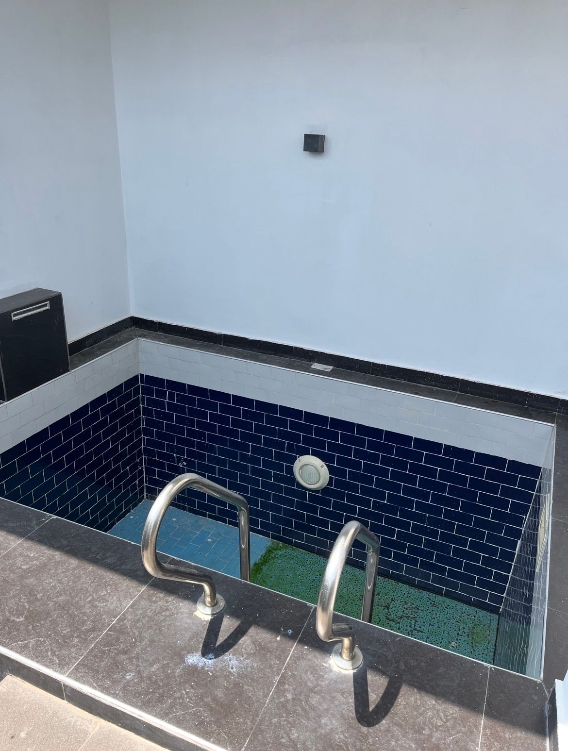 Executive 5 Bedroom Detached Duplex with Swimming Pool & BQ — Perfect Title (C of O & Consent) In Chevron — ₦370,000,000 | GidiStay — 5 bed duplex in Chevron, Lagos (bedroom view)