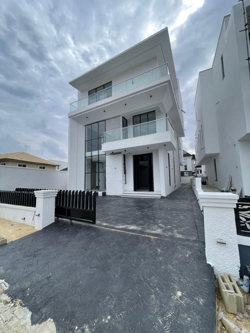 5-Bedroom Duplex For Sale in Ikota Lekki, Lagos — ₦600,000,000 | GidiStay — 5 bed duplex in Ikota Lekki, Lagos (main view)