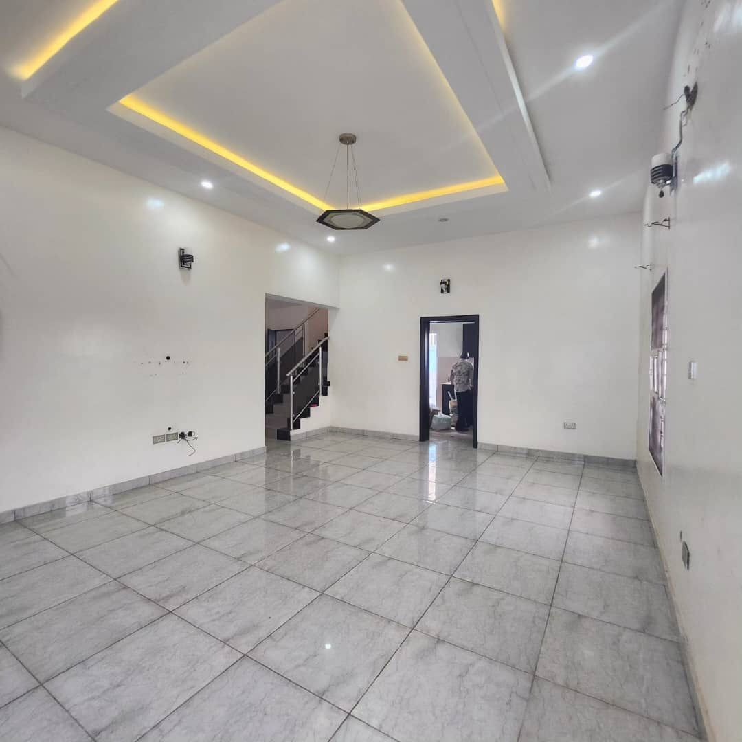 2BEDROOM DUPLEX AT CARLTON — ₦6,000,000/year | GidiStay — 2 bed house in Bodija, Ibadan (main view)
