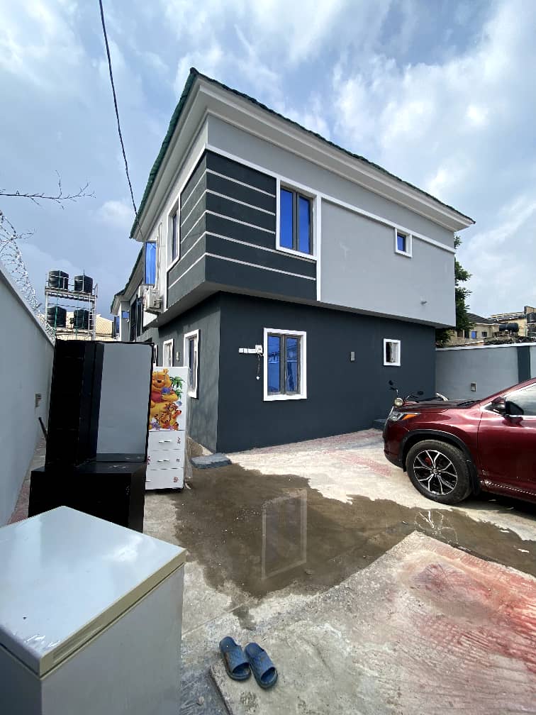 2-Bedroom Apartment For Rent in Kongi street bodija — ₦2,800,000/year | GidiStay — 2 bed apartment in Kongi street  bodija (main view)