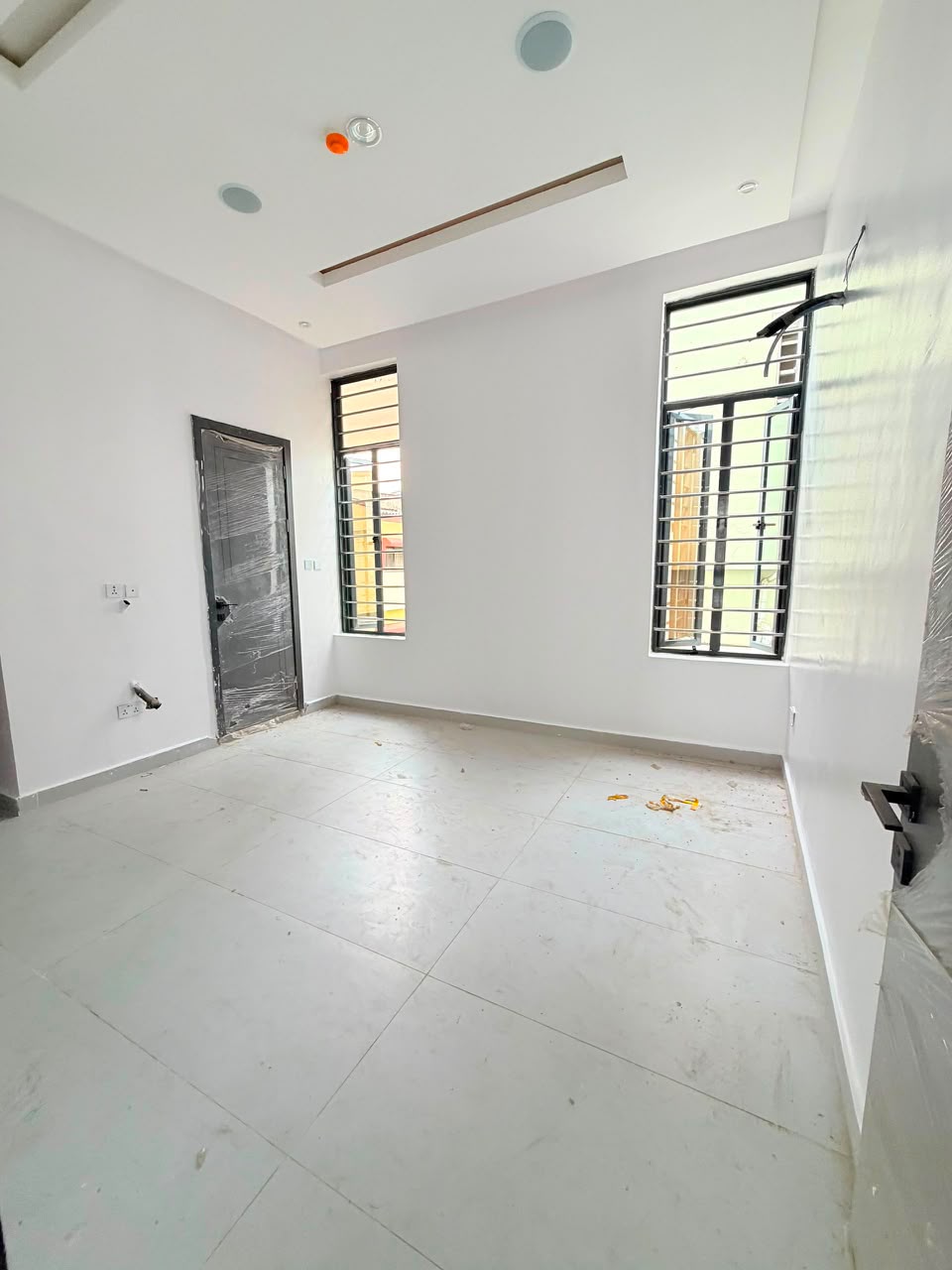 4-Bedroom Semi detached Duplex With a Room Bq For Sale in Omole Phase 2, Lagos — ₦550,000,000 | GidiStay — 1 bed duplex in Omole Phase 2, Lagos (interior)