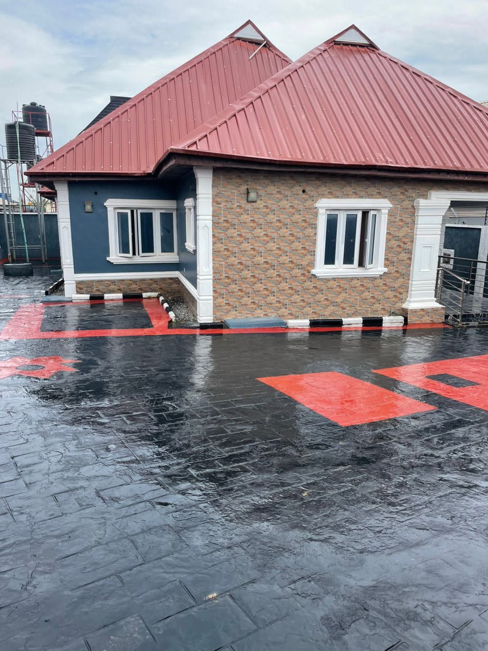 3-Bedroom House For Rent in Akala express, Ibadan — ₦3,500,000/year | GidiStay — 3 bed house in Akala express, Ibadan (main view)