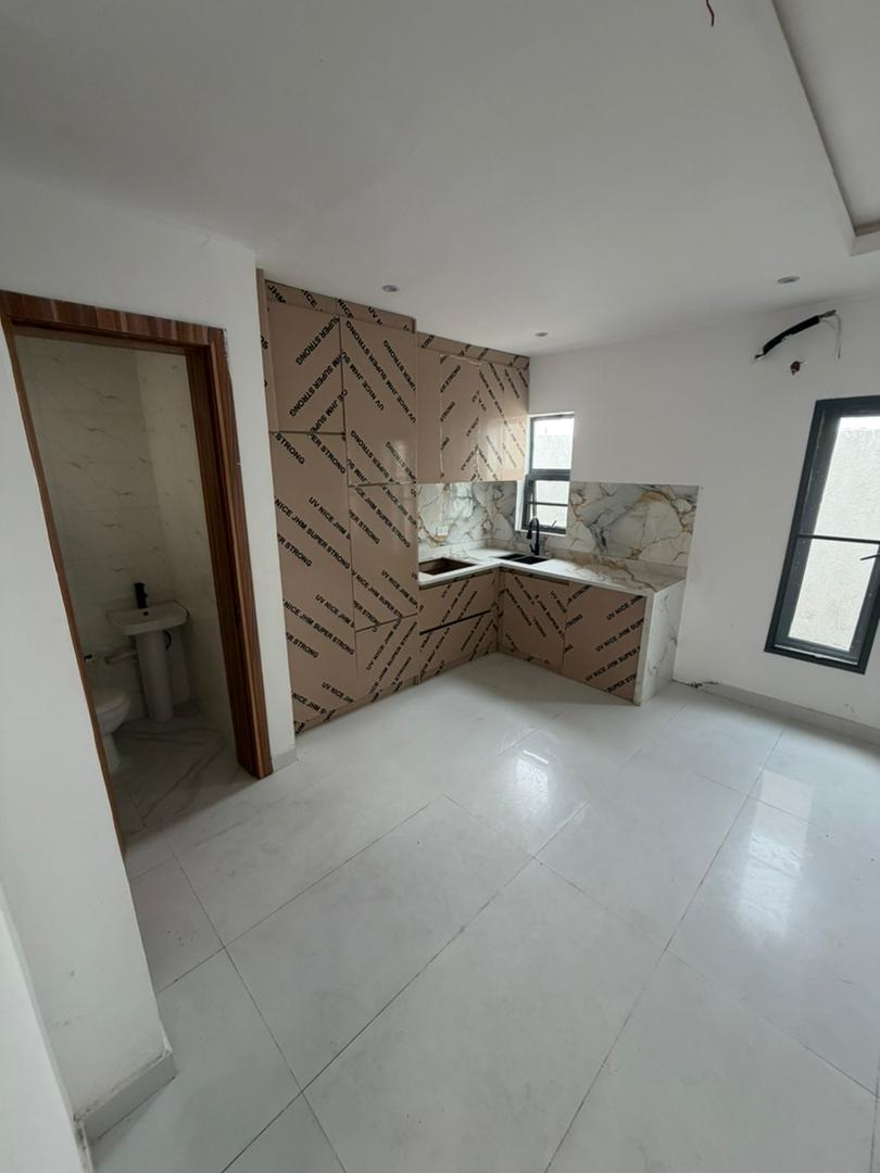 1-Bedroom Apartment For Rent in Chevron, Lagos — ₦4,000,000/year | GidiStay — 1 bed apartment in Chevron, Lagos (interior)