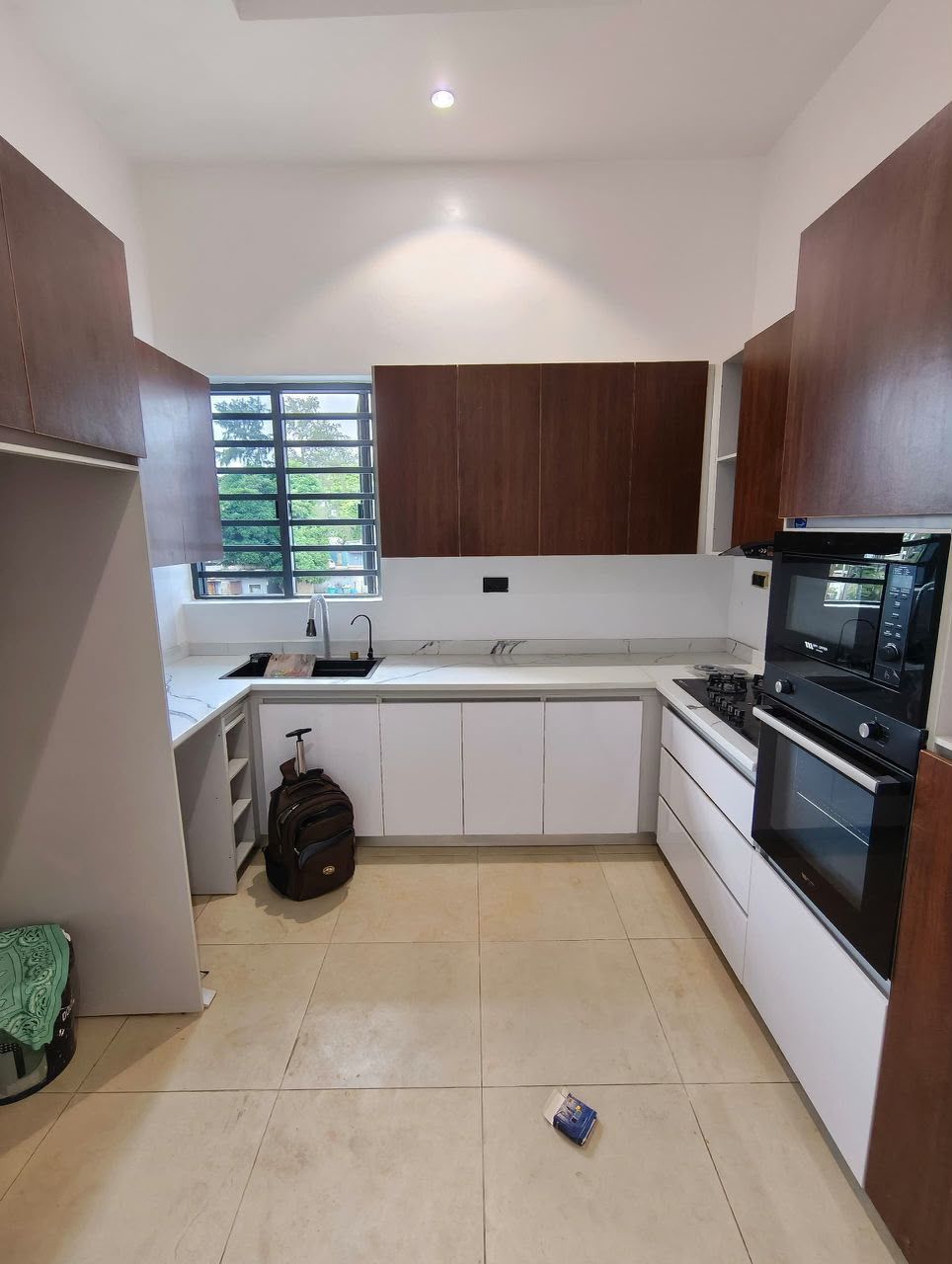 3-Bedroom Apartment + Bq For Sale in Ikeja, Lagos — ₦450,000,000 | GidiStay — 1 bed apartment in Ikeja, Lagos (interior)