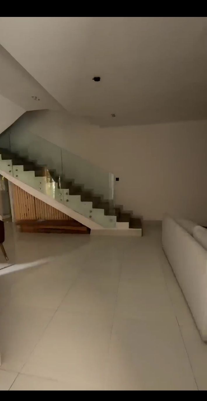 7-Bedroom Duplex For Rent in chevron, lekki, Lagos — ₦18,000,000/year | GidiStay — 7 bed duplex in chevron, lekki, Lagos (main view)