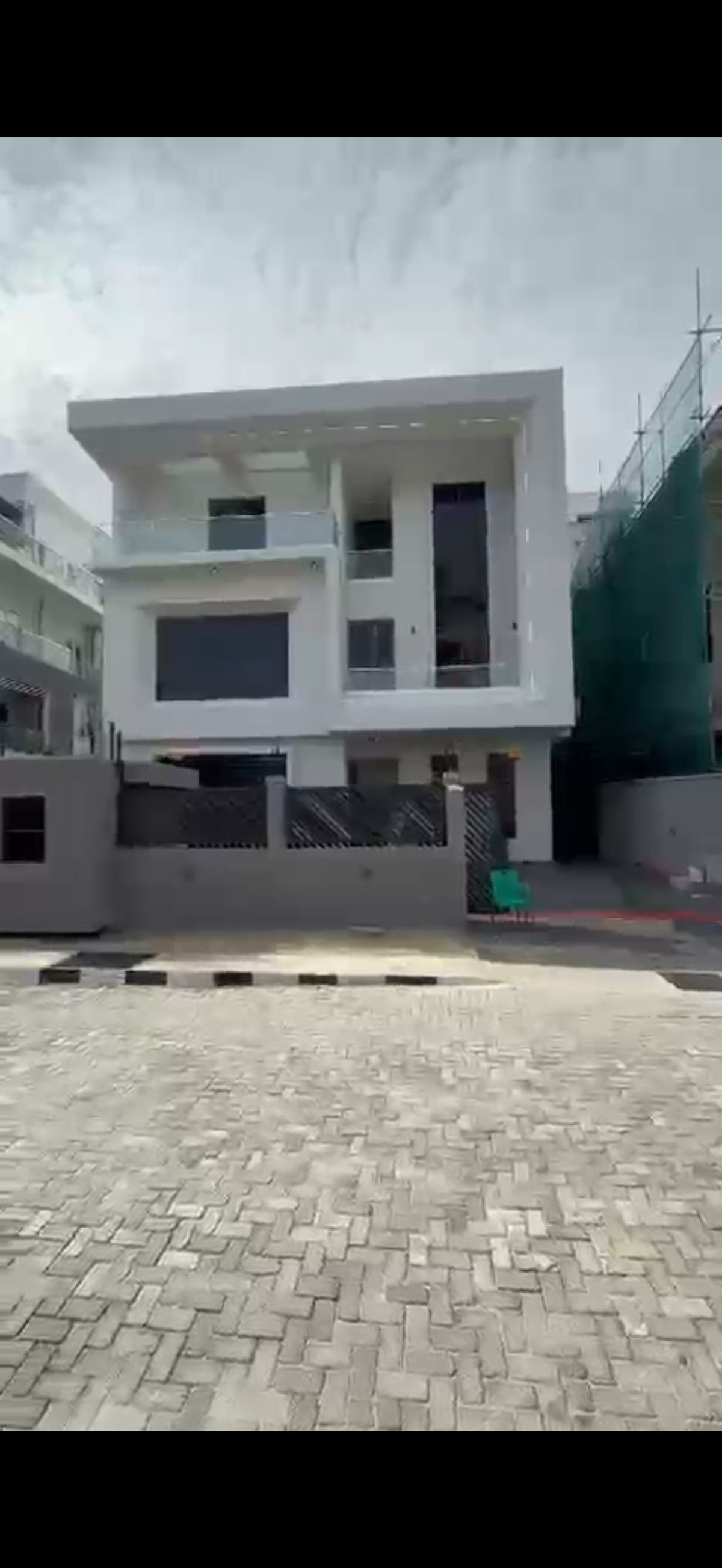 *FOR SALE || 5 B/R DETACHED HOUSE || IKOYI || LAGOS* *PRICE : 📍2.5 Billion naira asking* Features: • [ ] Fitted Kitchen with accessories • [ ] Modern Day POP Ceiling • [ ] Detailed finishing • [ ] Wardrobes • [ ] Luxury Finishing • [ ] Water heater • [ ] Heat extractor • [ ] Ample parking space • [ ] Study room • [ ] Gym • [ ] Cinema • ⁠[ ] Bq • ⁠[ ] Swimming pool — ₦2,500,000,000 | GidiStay — 5 bed duplex in Ikoyi, Lagos (main view)