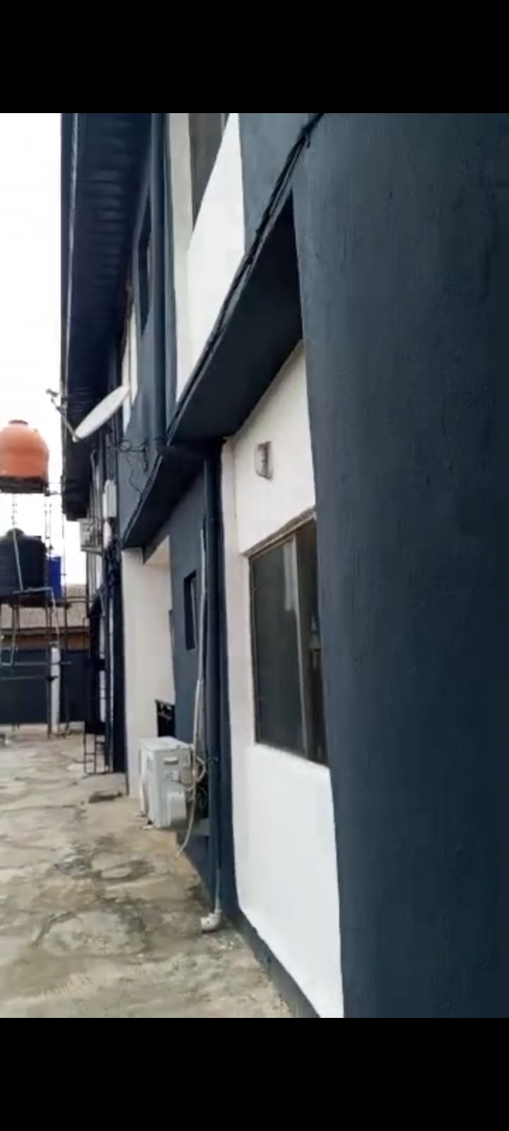 2 unit of 3bedroom flat, 2 unit of 2bedroom flat and 2unit of mini flat For Sale — ₦170,000,000 | GidiStay — 1 bed house in Ikotun, Lagos, Lagos (interior)