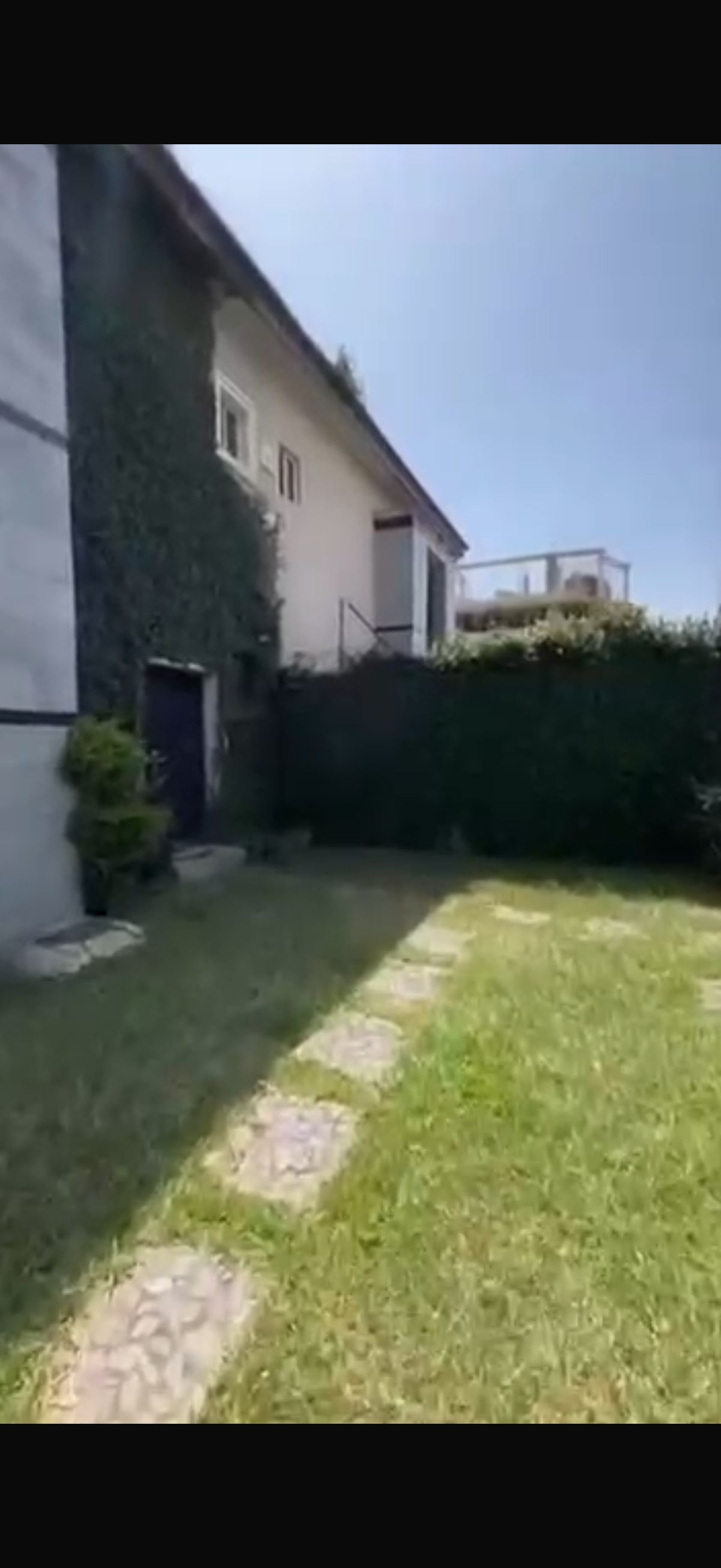 4-Bedroom House For Sale in Lekki Phase 1, Lagos — ₦550,000,000 | GidiStay — 4 bed house in Lekki Phase 1, Lagos (bedroom view)
