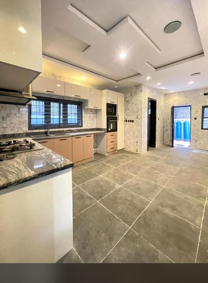 3-Bedroom Apartment For Rent in Lekki Phase 1, Lagos — ₦20,000,000/year | GidiStay — 3 bed apartment in Lekki Phase 1, Lagos (additional view)