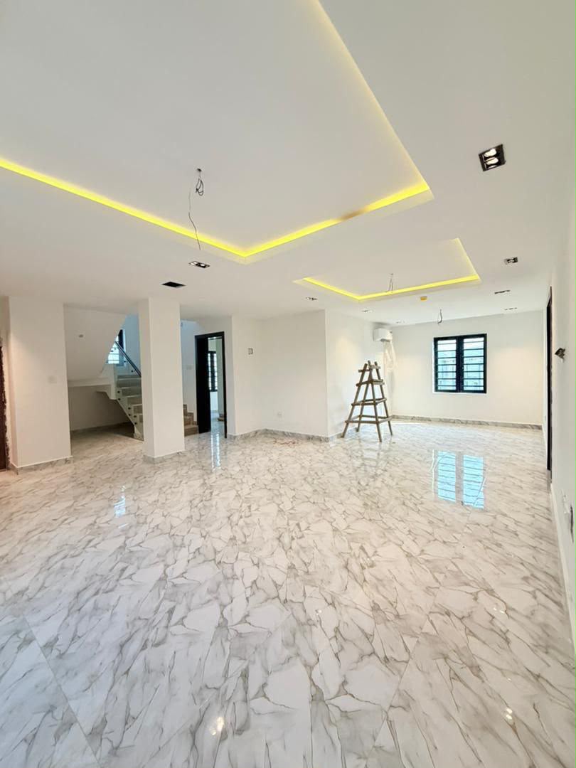 4Bedroom House For Sale in Ikeja, Lagos — ₦350,000,000 | GidiStay — 1 bed house in Ikeja, Lagos (interior)
