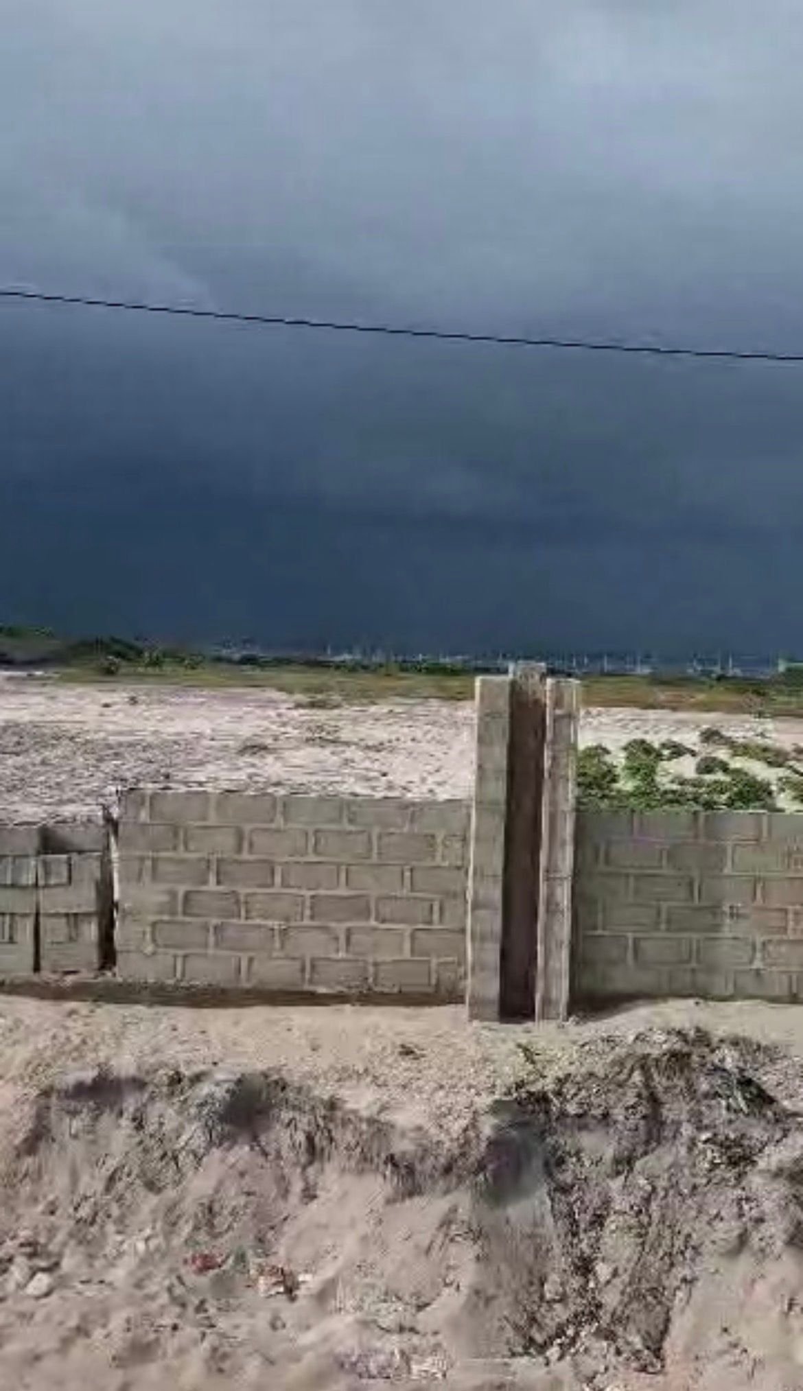 Urgent Investment Opportunity: 10,000 SQM Premium Waterfront Land – Coastal Road, Orchid — ₦1,500,000,000 | GidiStay — 1 bed land in Coastal road,close to orchid (interior)