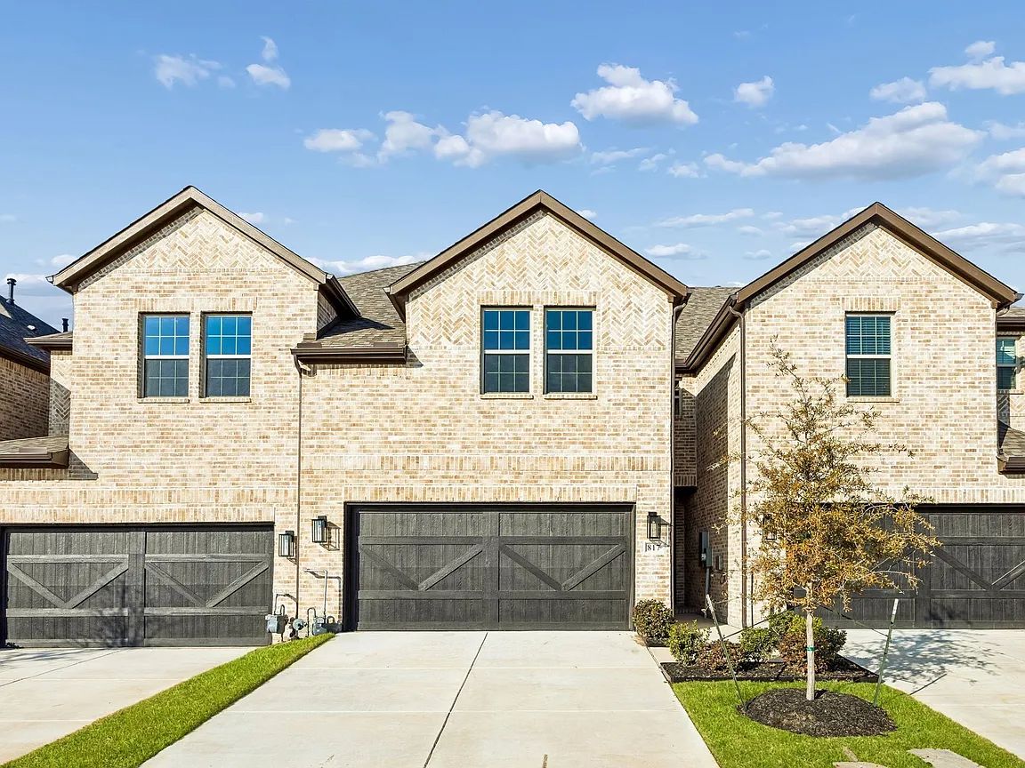 4 beds 3.5 baths, Plano Texas — $519,000 | GidiStay — 4 bed  in Plano (main view)