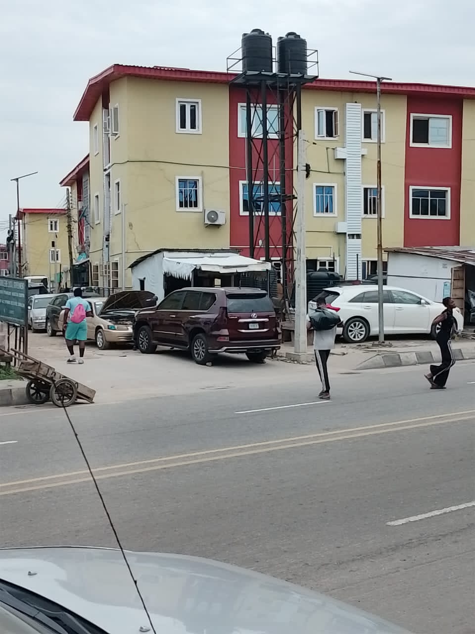 2-Bedroom Apartment For Sale in Surulere, Lagos — ₦70,000,000 | GidiStay — 2 bed apartment in Surulere, Lagos (main view)