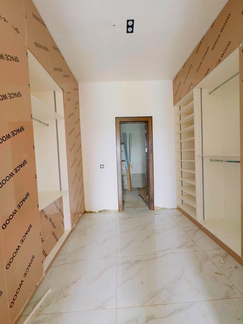 4 Bedroom Duplex For Sale in Opebi Ikeja, Lagos — ₦450,000,000 | GidiStay — 1 bed duplex in Ikeja, Lagos (interior)