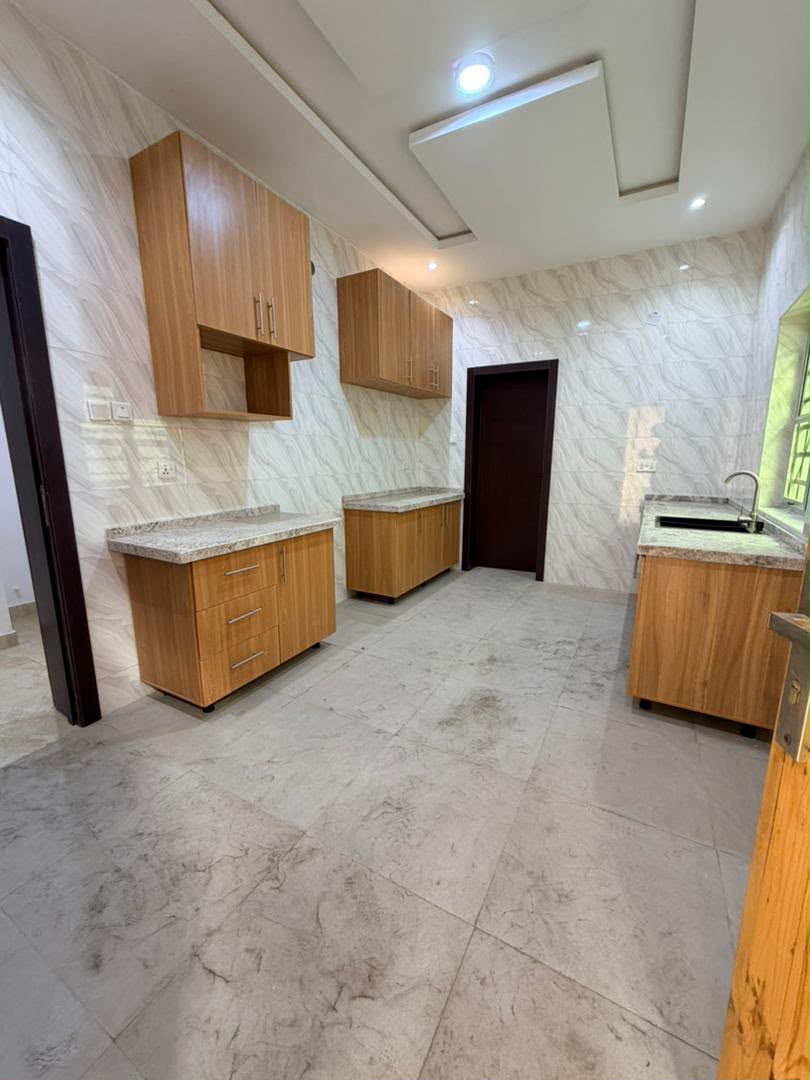 3-Bedroom Apartment For Sale in Magodo, Lagos — ₦280,000,000 | GidiStay — 1 bed apartment in Magodo, Lagos (additional view)