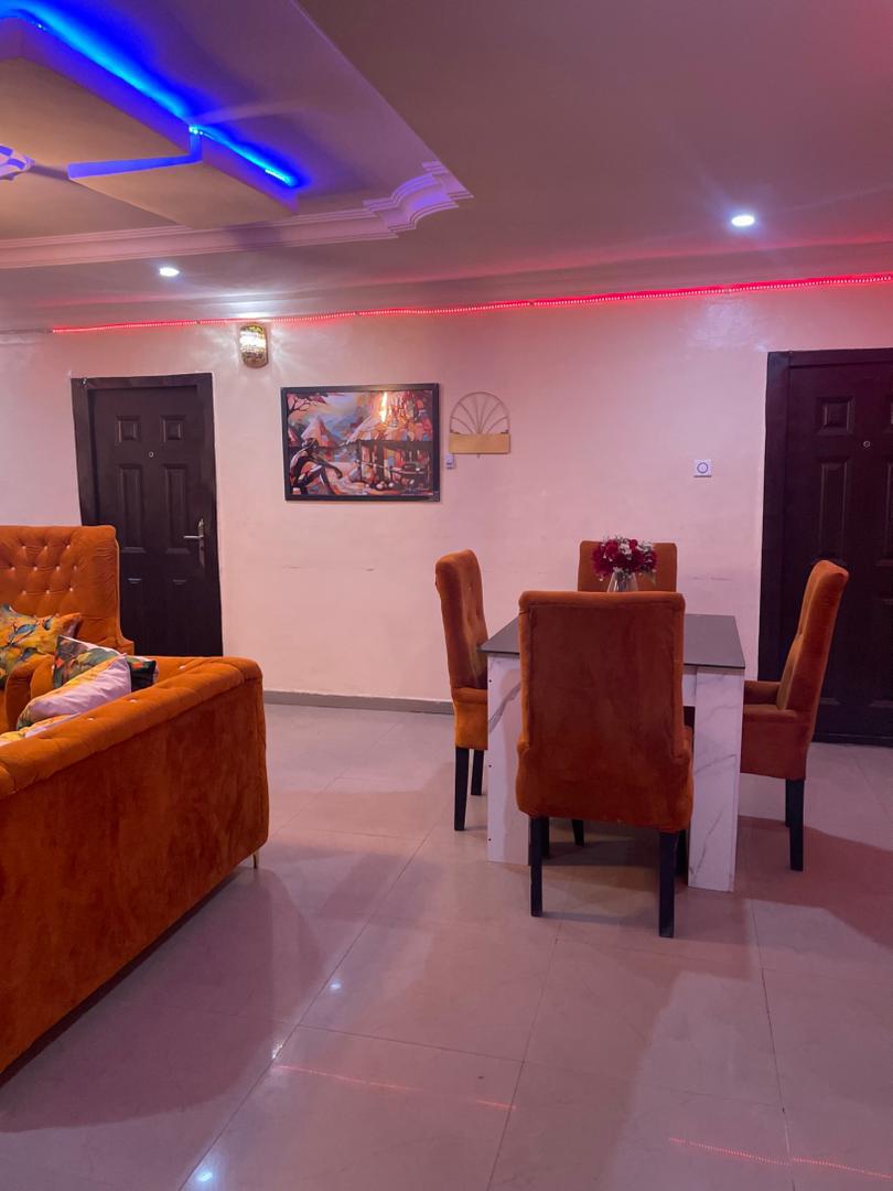 3 Bedroom apartment in orita challenge — ₦180,000/night | GidiStay — 3 bed apartment in Orita challenge, Ibadan (main view)