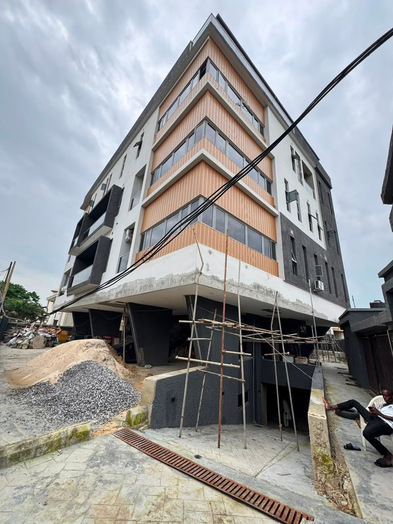 3 and 4Bedroom Apartment +3 and 4 Bedroom Penthouse For Sale in Maryland, Lagos — ₦700,000,000 | GidiStay — 1 bed apartment in Maryland, Lagos (main view)
