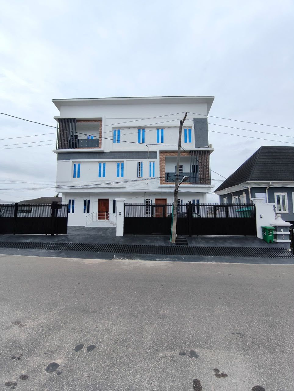 4-Bedroom Duplex With GYM Cinema and BqFor Sale in Opebi Ikeja, Lagos — ₦500,000,000 | GidiStay — 1 bed duplex in Ikeja, Lagos (main view)