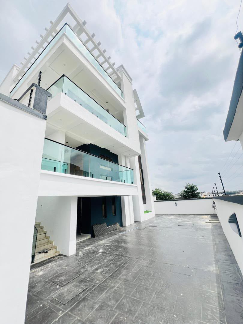 5-Bedroom Duplex For Sale in Ikota Lekki, Lagos — ₦620,000,000 | GidiStay — 5 bed duplex in Ikota Lekki, Lagos (interior)