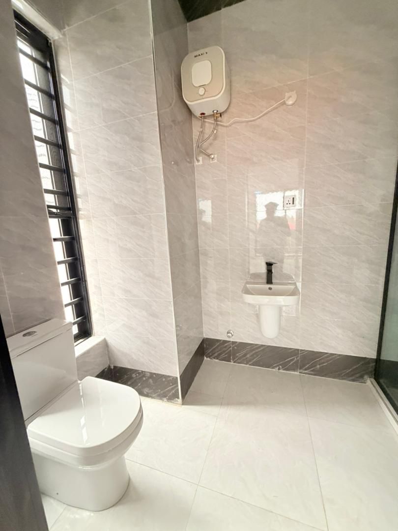 5-Bedroom Duplex For Sale in Magodo, Lagos — ₦800,000,000 | GidiStay — 5 bed duplex in Magodo, Lagos (additional view)