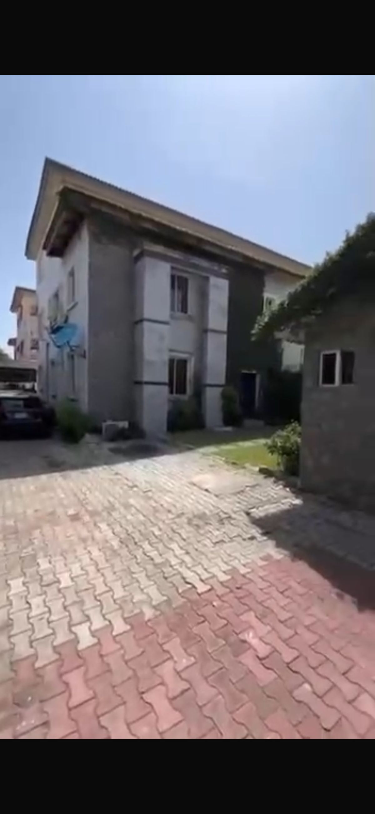 4-Bedroom House For Sale in Lekki Phase 1, Lagos — ₦550,000,000 | GidiStay — 4 bed house in Lekki Phase 1, Lagos (main view)