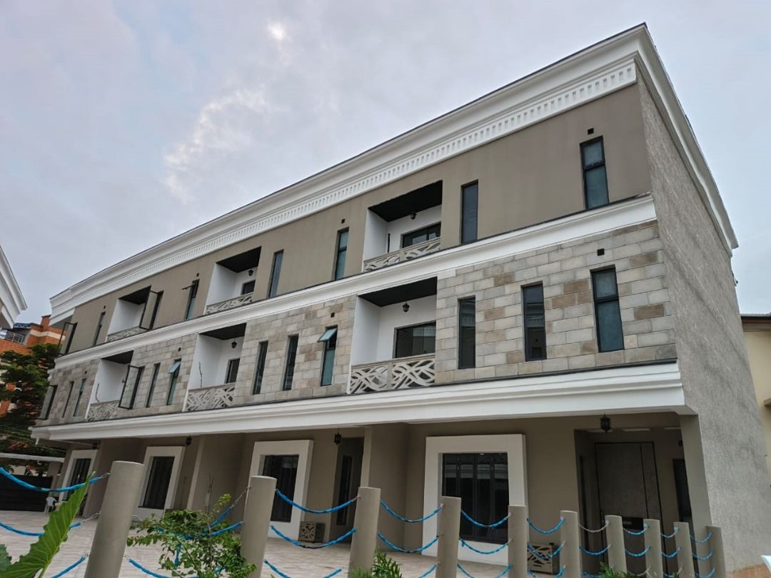 5-Bedroom Terrace Duplex with 2 BQ for Sale in Parkview Estate, Ikoyi, Lagos — ₦1,500,000,000 | GidiStay — 5 bed duplex in Parkview , Ikoyi, Lagos (bedroom view)