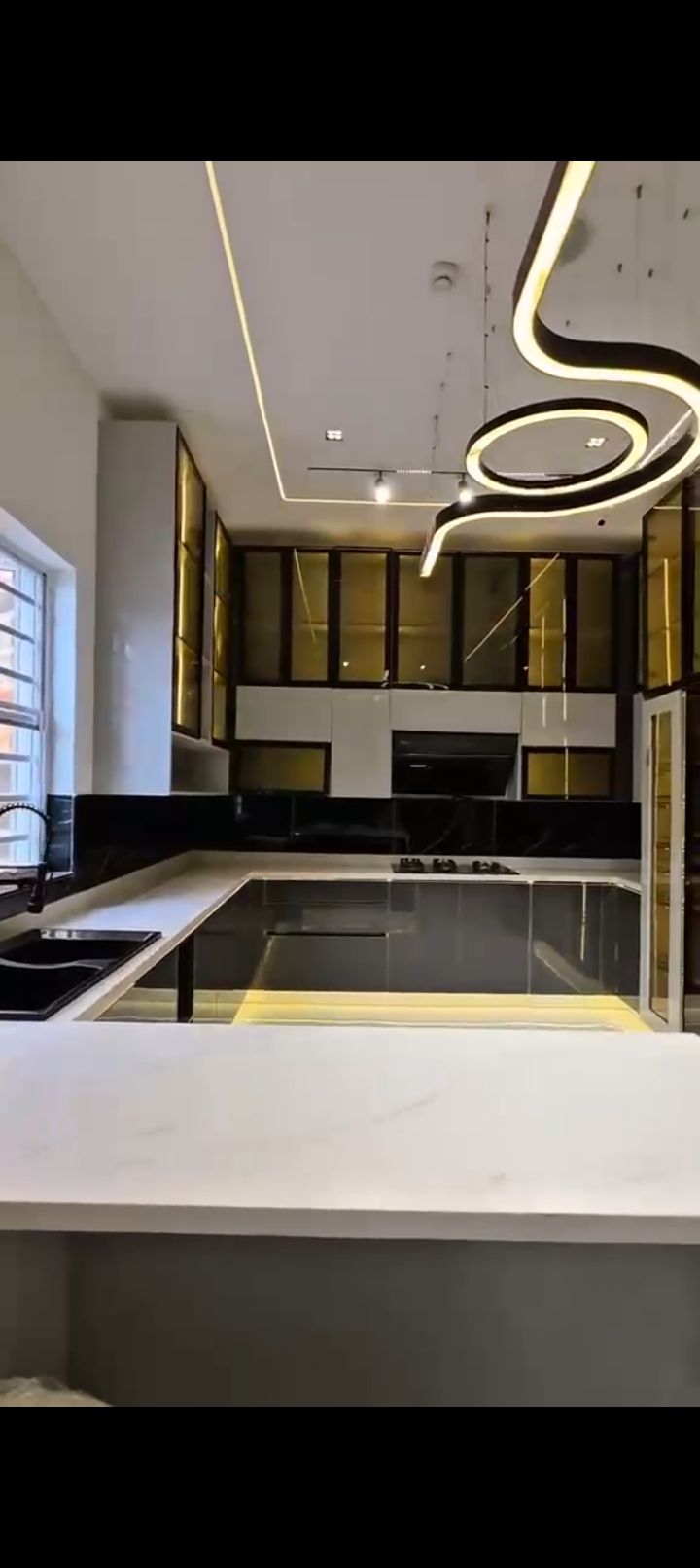5-Bedroom Duplex For Sale in Lekki Phase 1, Lagos — ₦1,200,000,000 | GidiStay — 5 bed duplex in Lekki Phase 1, Lagos (additional view)