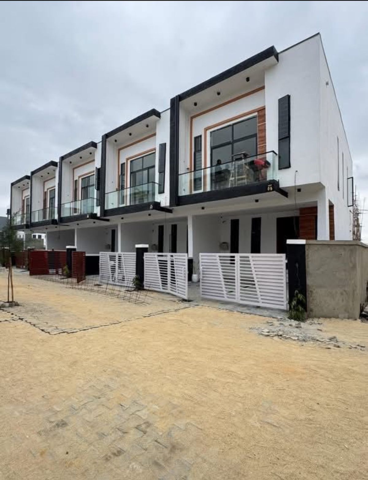4-Bedroom Terrace For Sale in IKOTA LEKKI, Lagos State — ₦150,000,000 | GidiStay — 4 bed terrace in IKOTA LEKKI, Lagos State (main view)