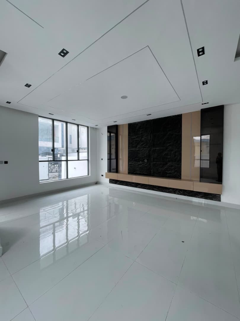 4-Bedroom Duplex For Sale in chevron, lekki, Lagos — ₦350,000,000 | GidiStay — 4 bed duplex in chevron, lekki, Lagos (interior)