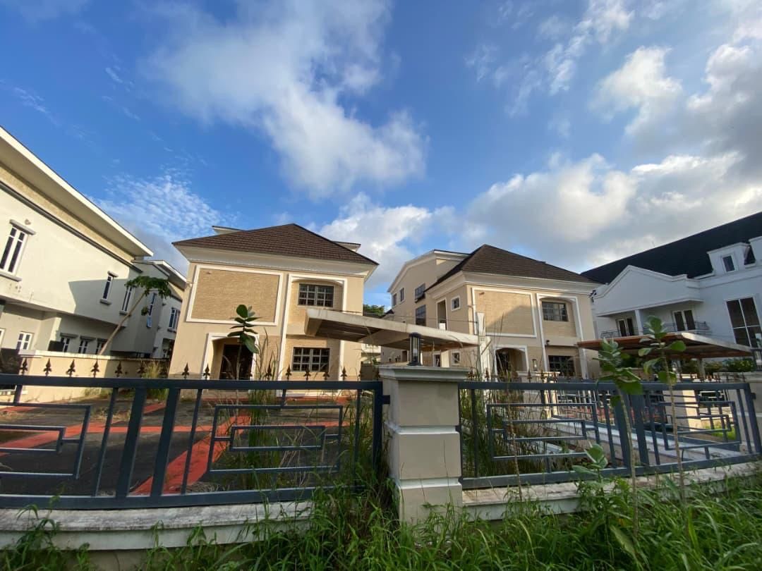 6-Bedroom Duplex For Sale in Chevron, Lagos — ₦500,000,000 | GidiStay — 6 bed duplex in Chevron, Lagos (main view)